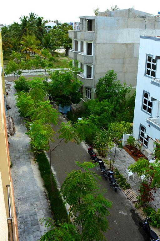 Coral Queen Inn Hulhumale Exterior photo