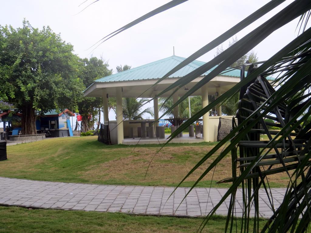 Coral Queen Inn Hulhumale Exterior photo