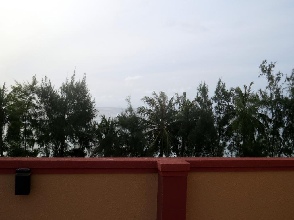 Coral Queen Inn Hulhumale Exterior photo
