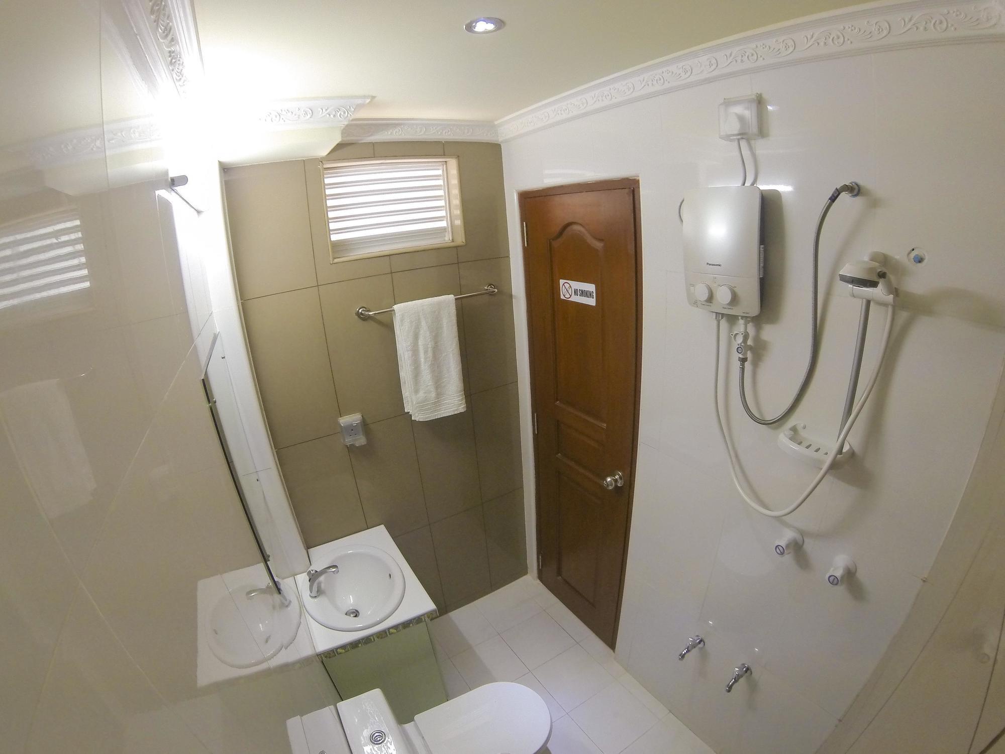 Coral Queen Inn Hulhumale Exterior photo