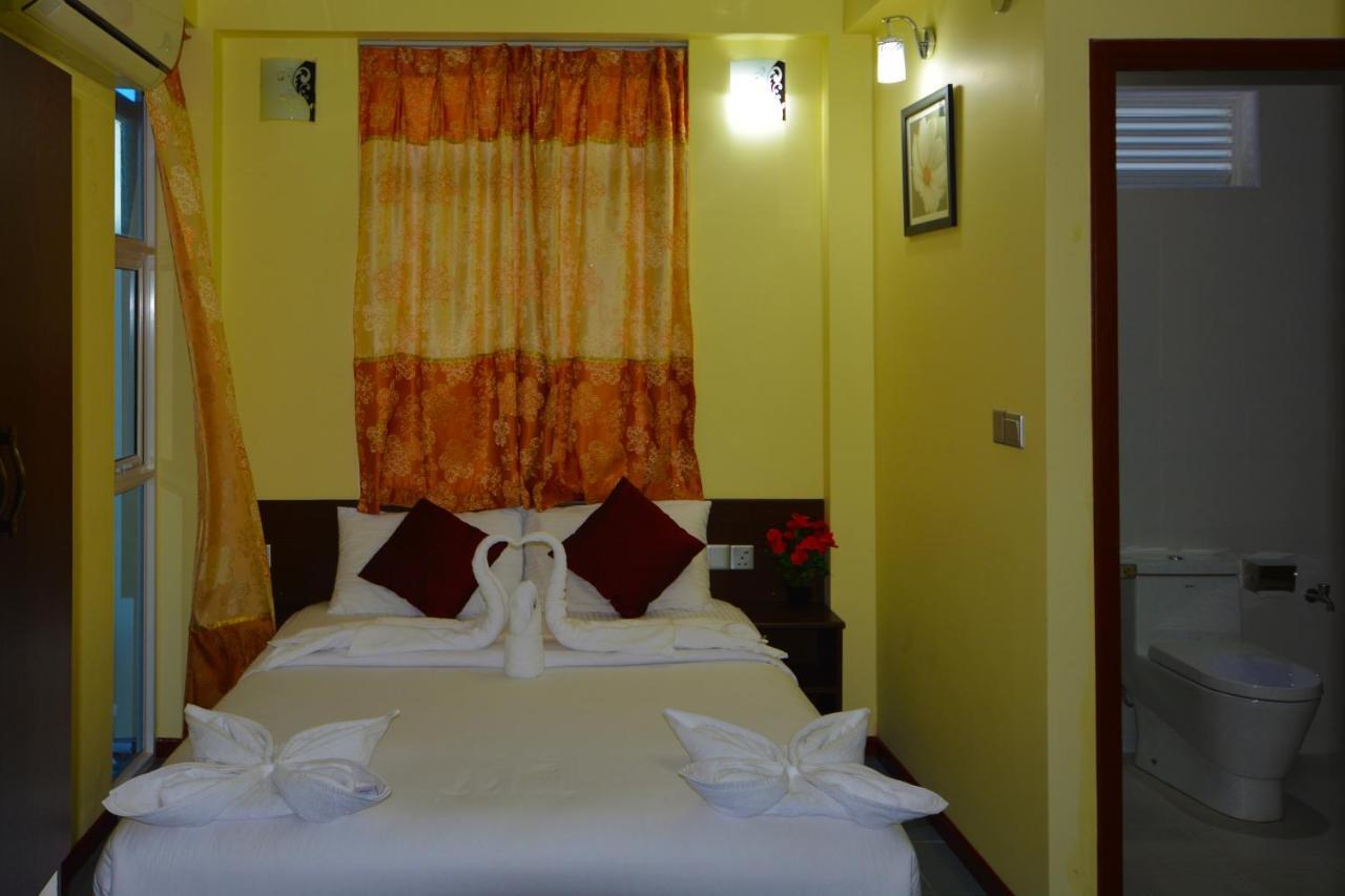 Coral Queen Inn Hulhumale Room photo